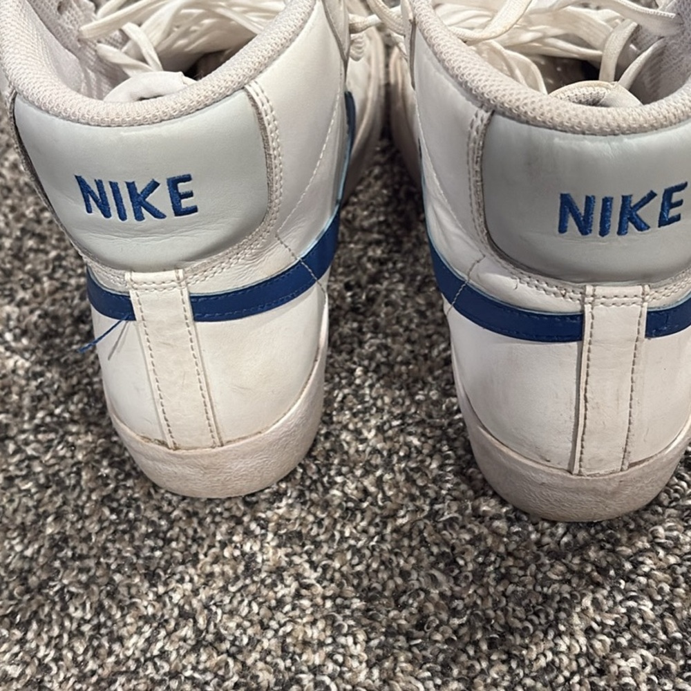 Nike Kids Nike Blazers in White and Blue